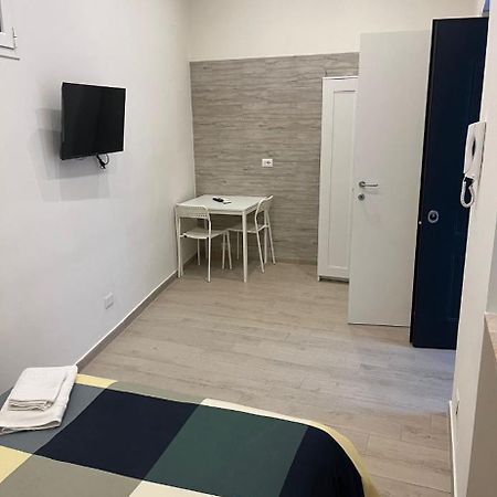 Hotel La Dimora Di Angelo 2 Bari Esterno foto